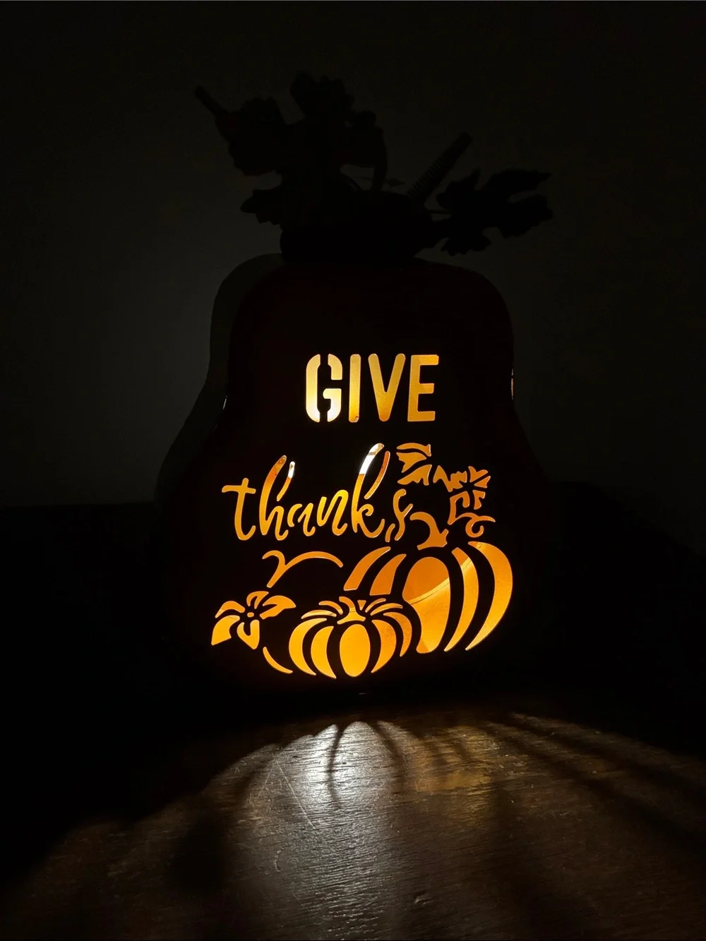 NWT-LED Light Up- Give Thanks-Orange Metal Pumpkin Decoration w/ Metal Leaves 🍁